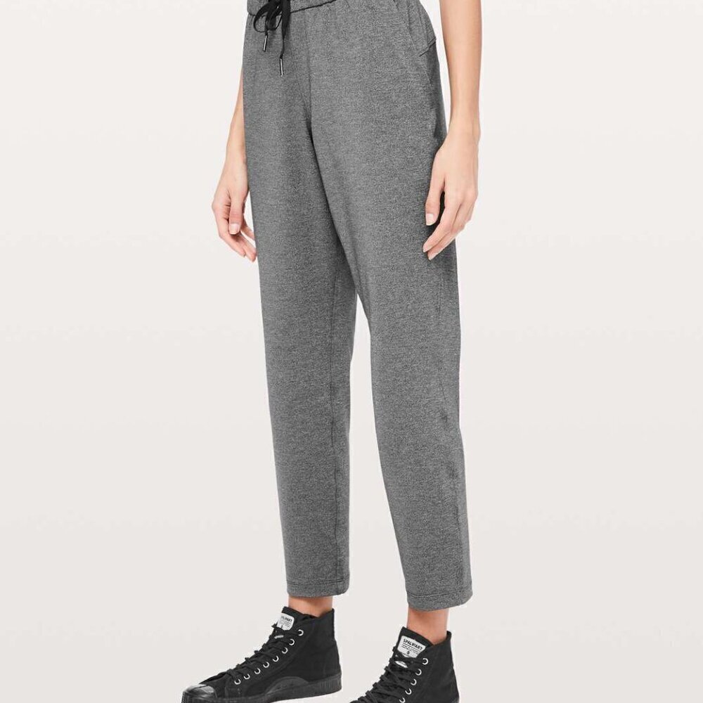 Lululemon On The Fly Pant 27" Heathered Black Sz 2
